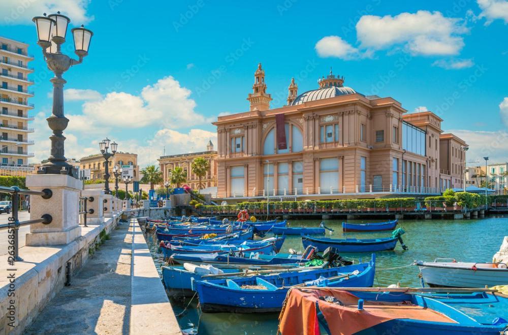 Kalimera باري المظهر الخارجي الصورة